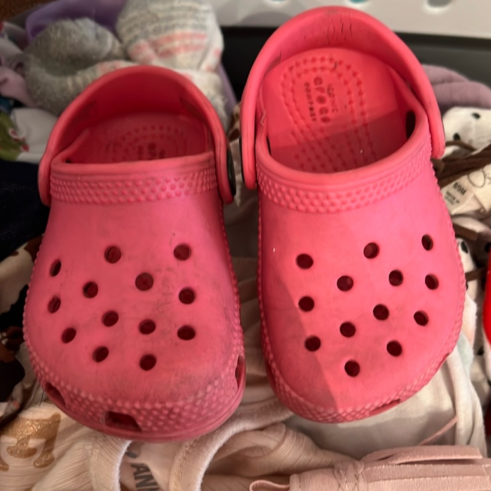 Toddler crocs size 5